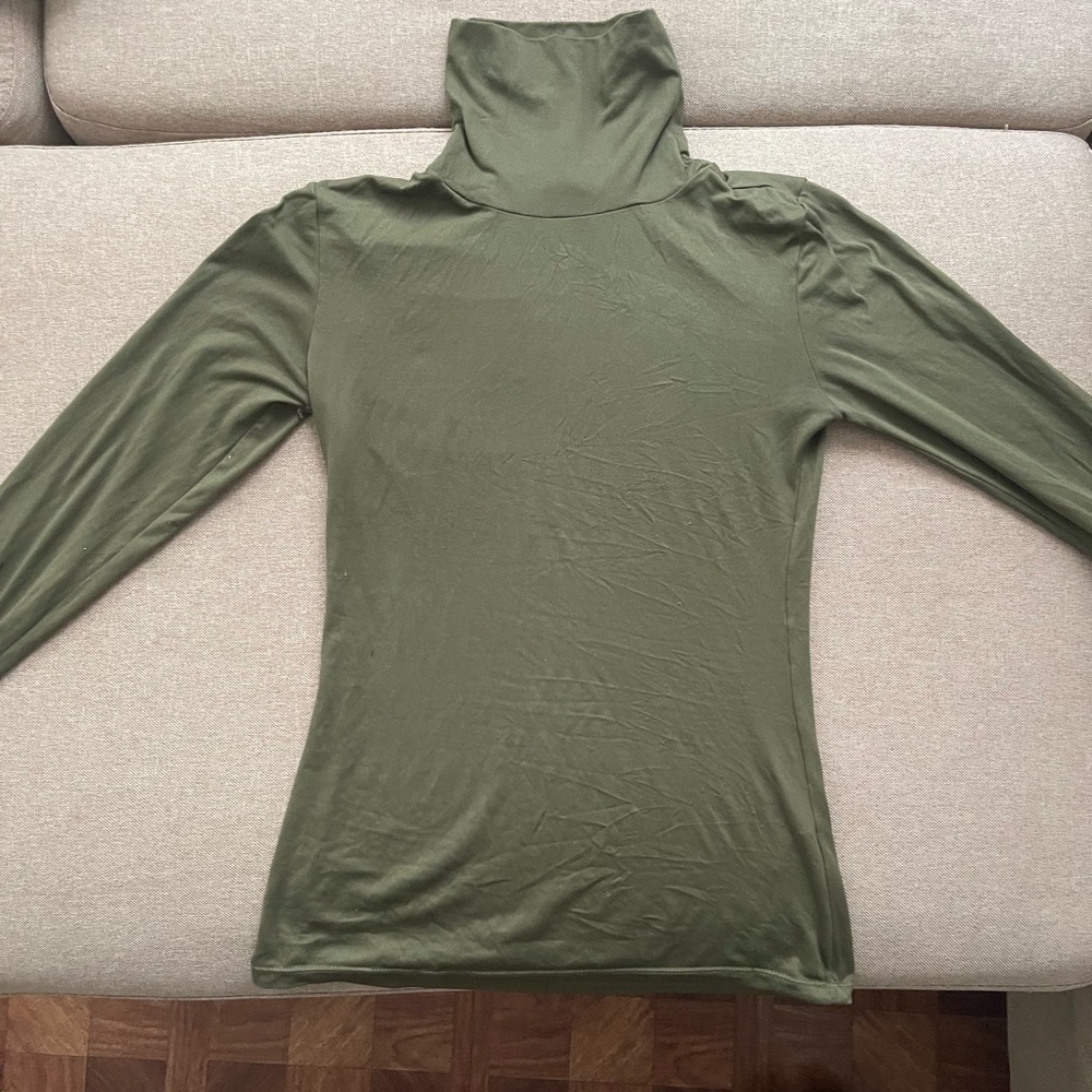 Seamless turtleneck